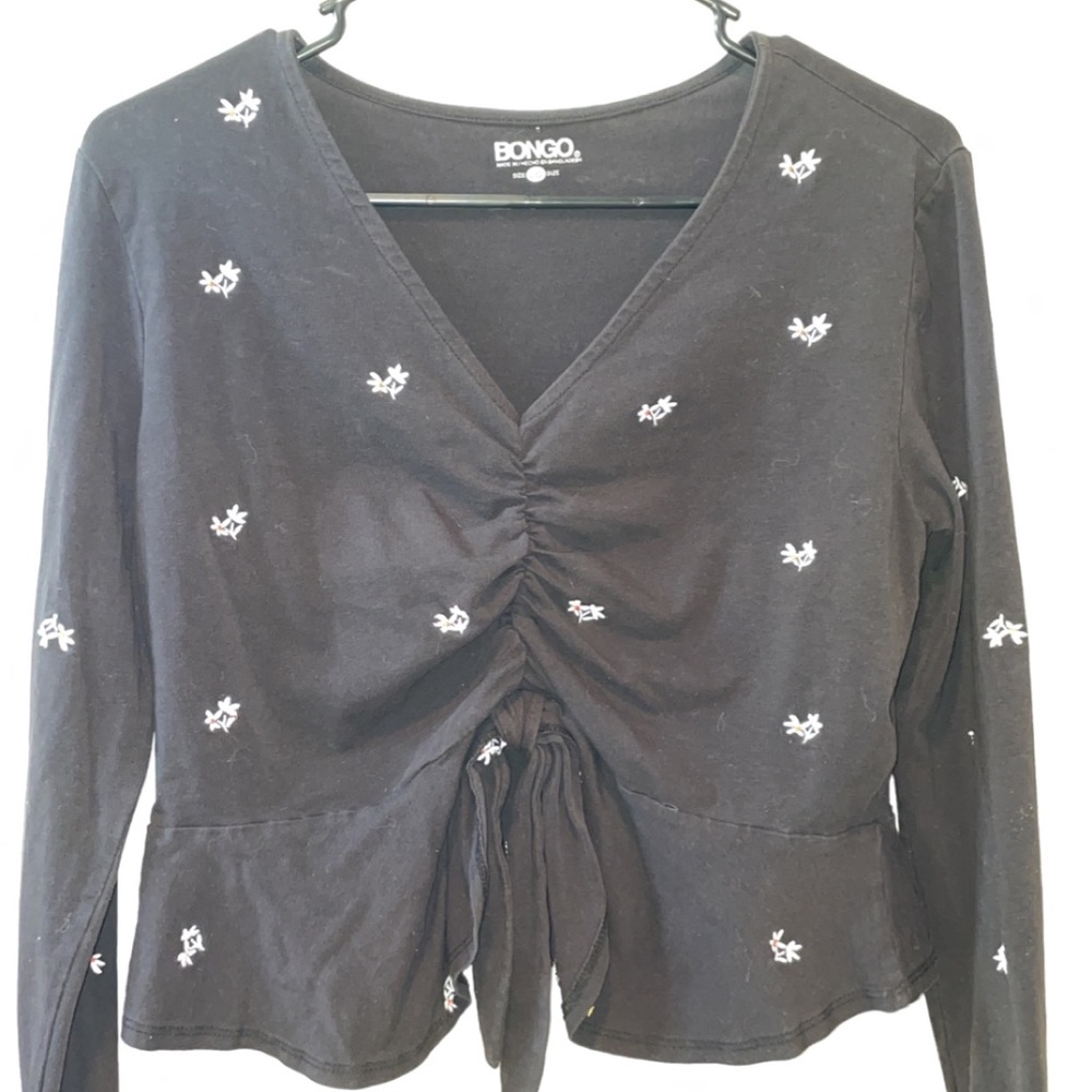 Used Bongo Large cute crop top